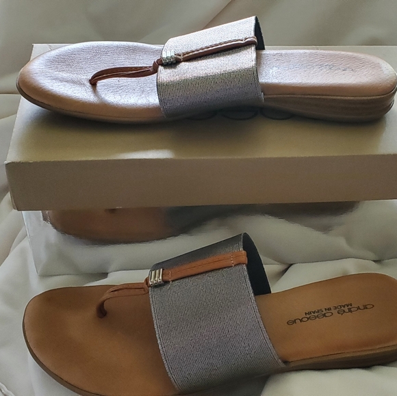 Sandals - Picture 3 of 5